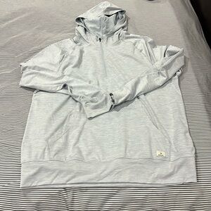 Maelreg Performance 1/4 Zip Hoodie. Large. Silver. Perfect for golf. Vuori-like.